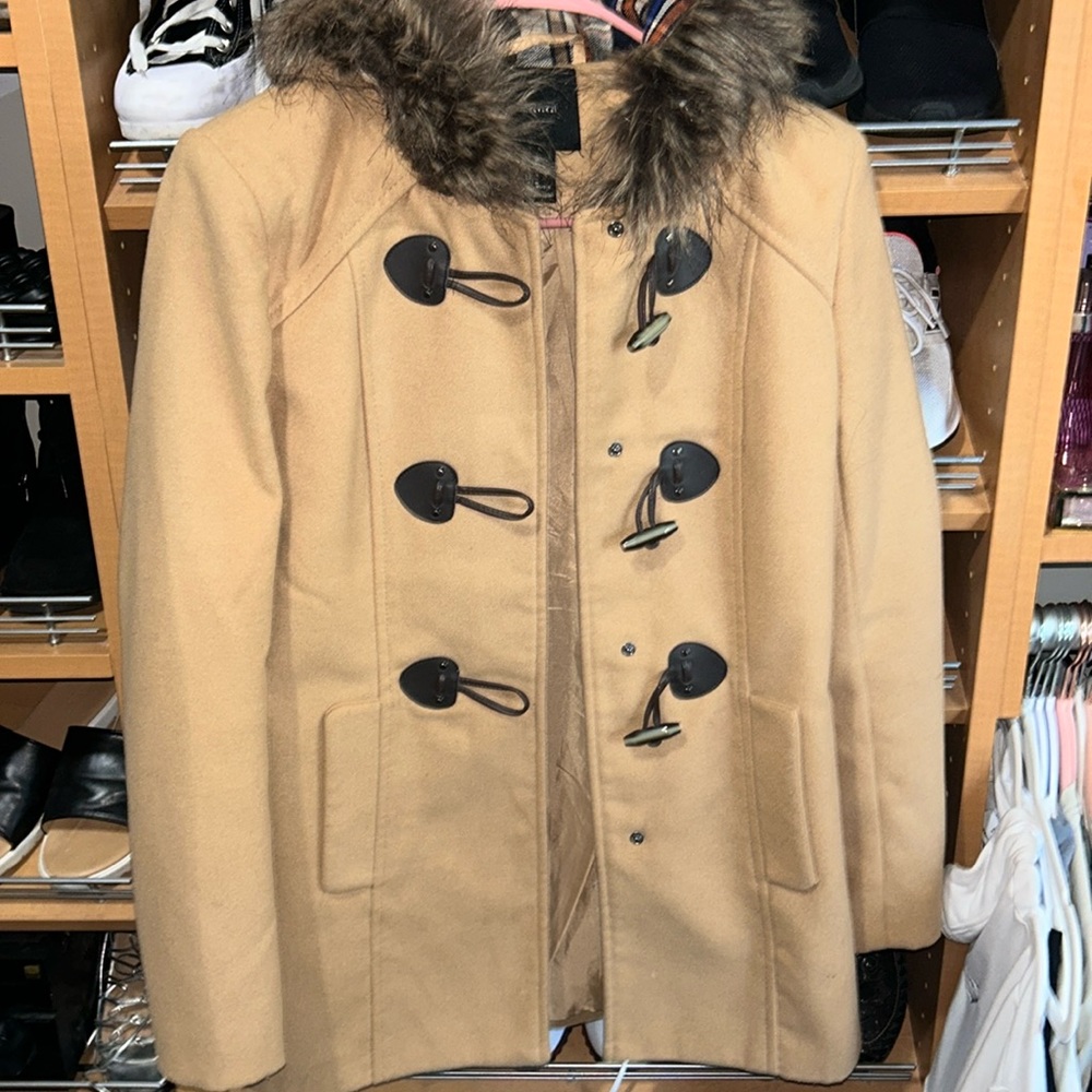 Womens Coat (MOVING SALE! NEED EVERYTHING GONE!)